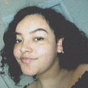 Meet your Posher, Daniela